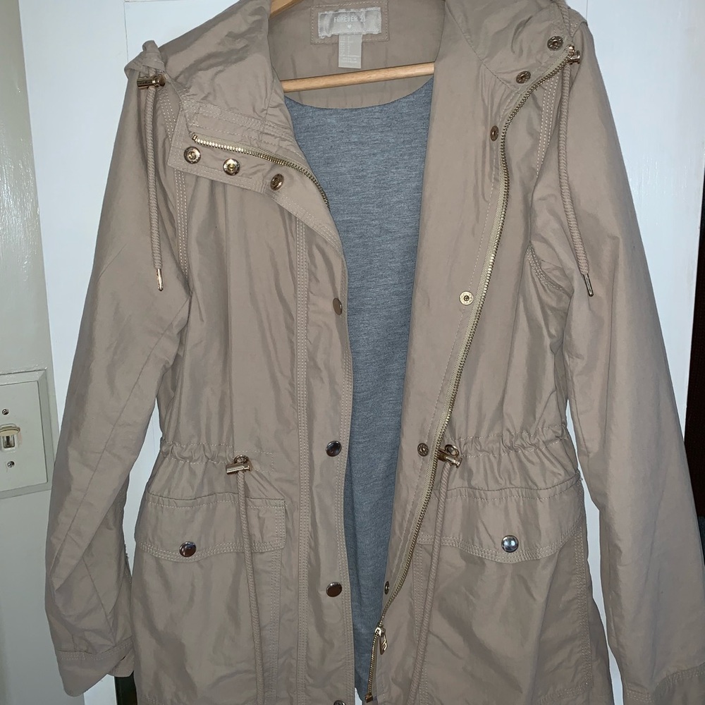 Adorable tan light jacket- never worn